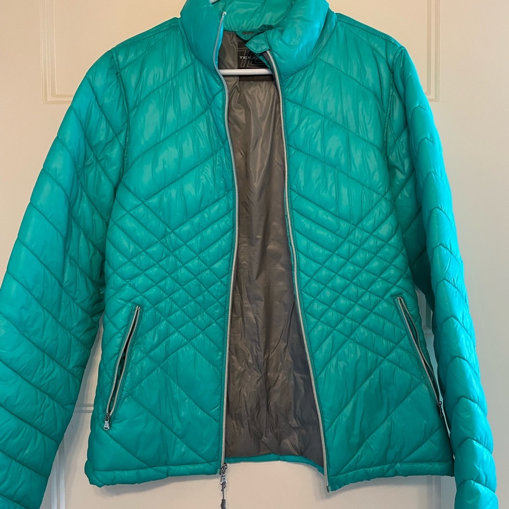 Medium weight turquoise packable puffy coat
